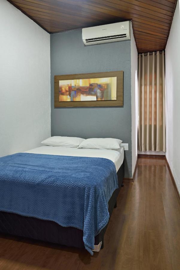 Quarto Individual com Banheiro Privativo
