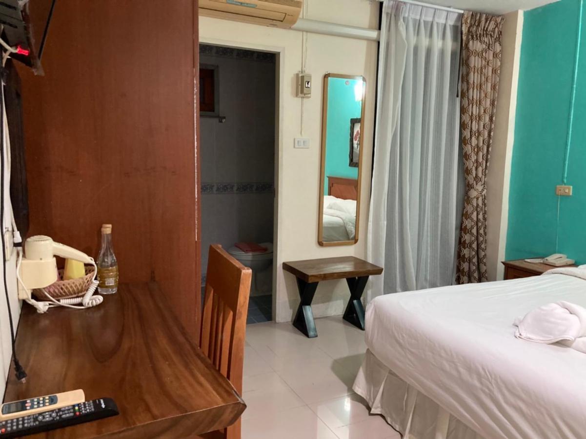 Standard Twin Room only