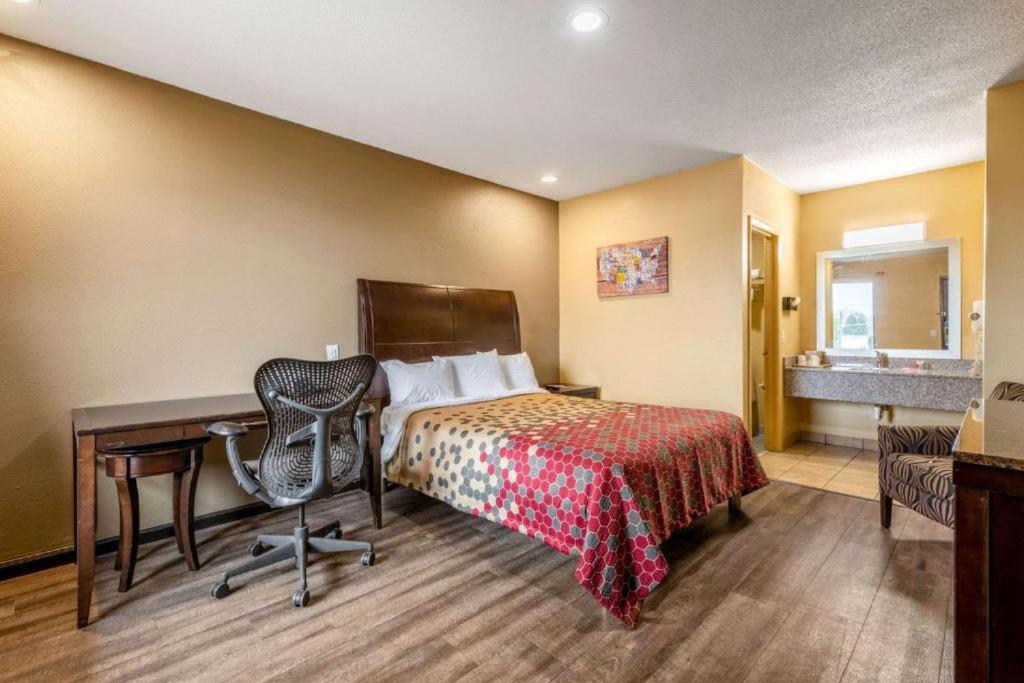 Queen Room