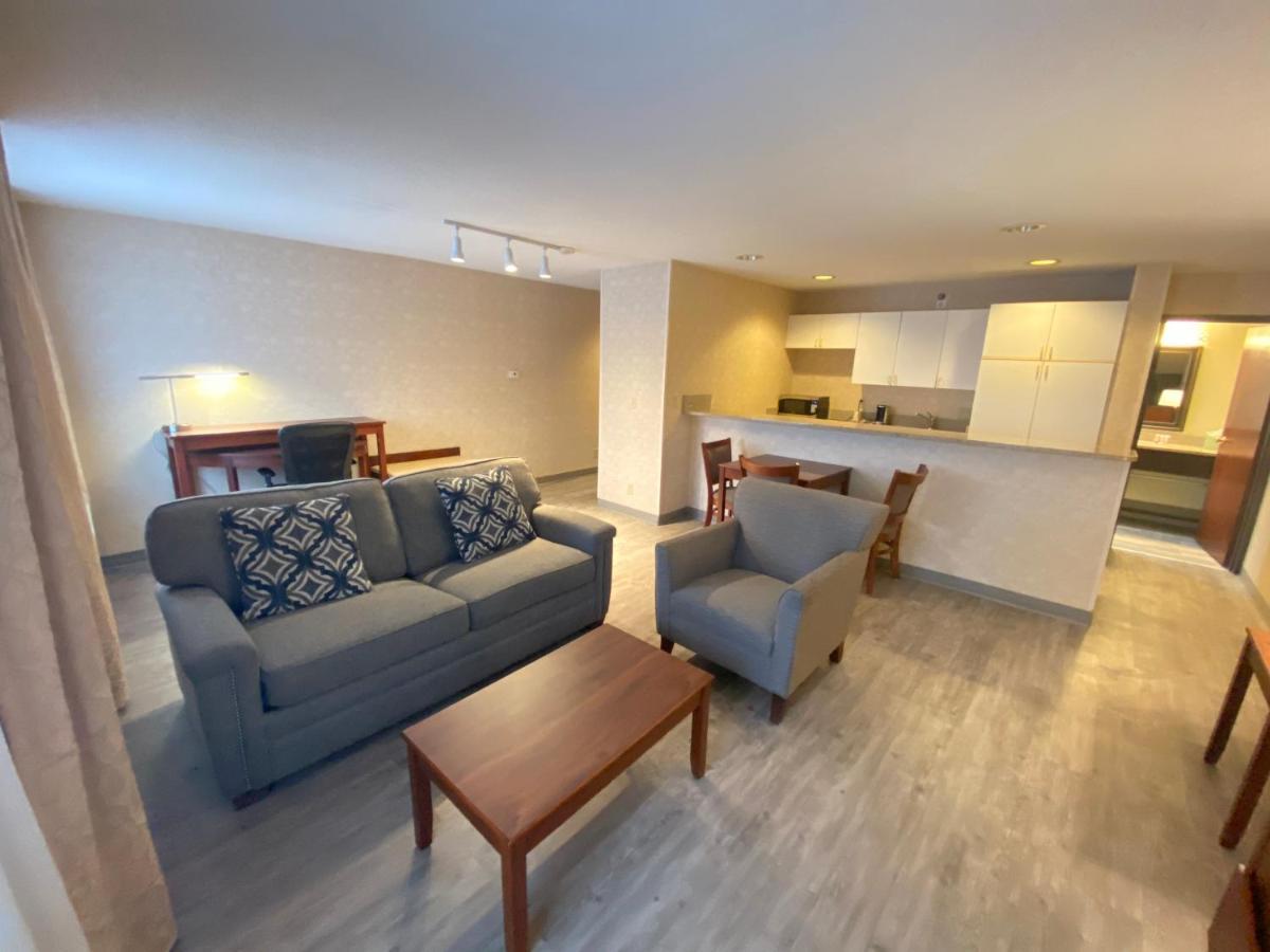 Two-Bedroom Suite - Non-Smoking