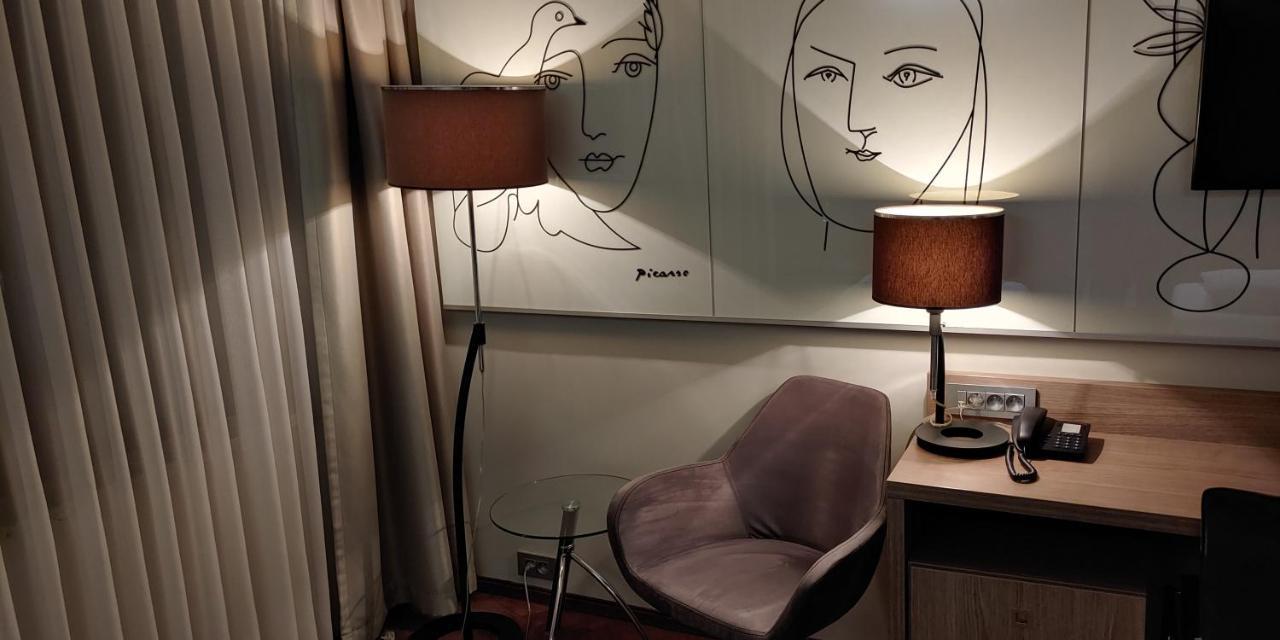 Superior Queen Room
