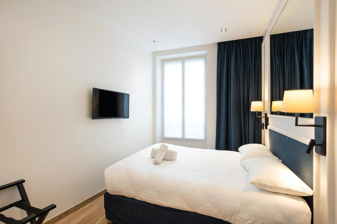 Superior Double Room Street View