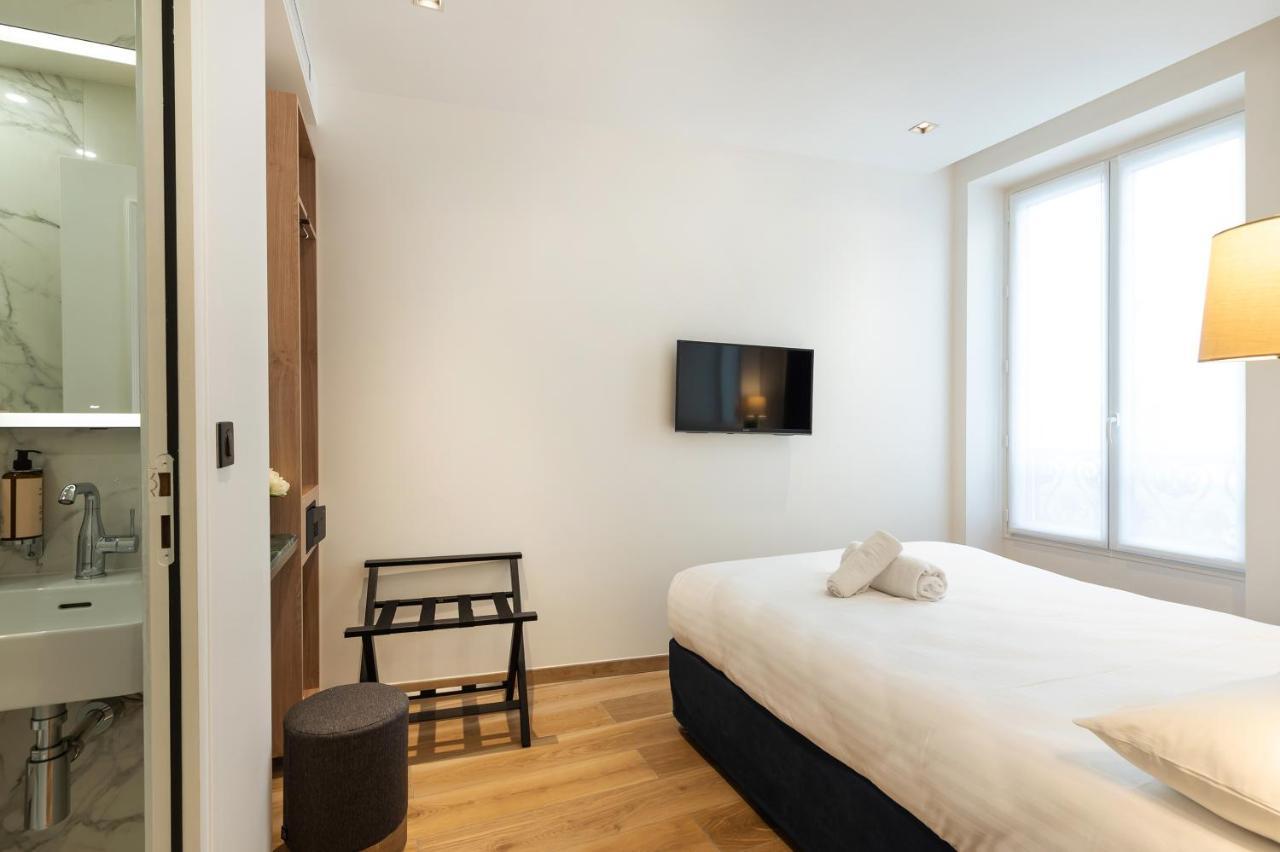 Superior Double Room Street View