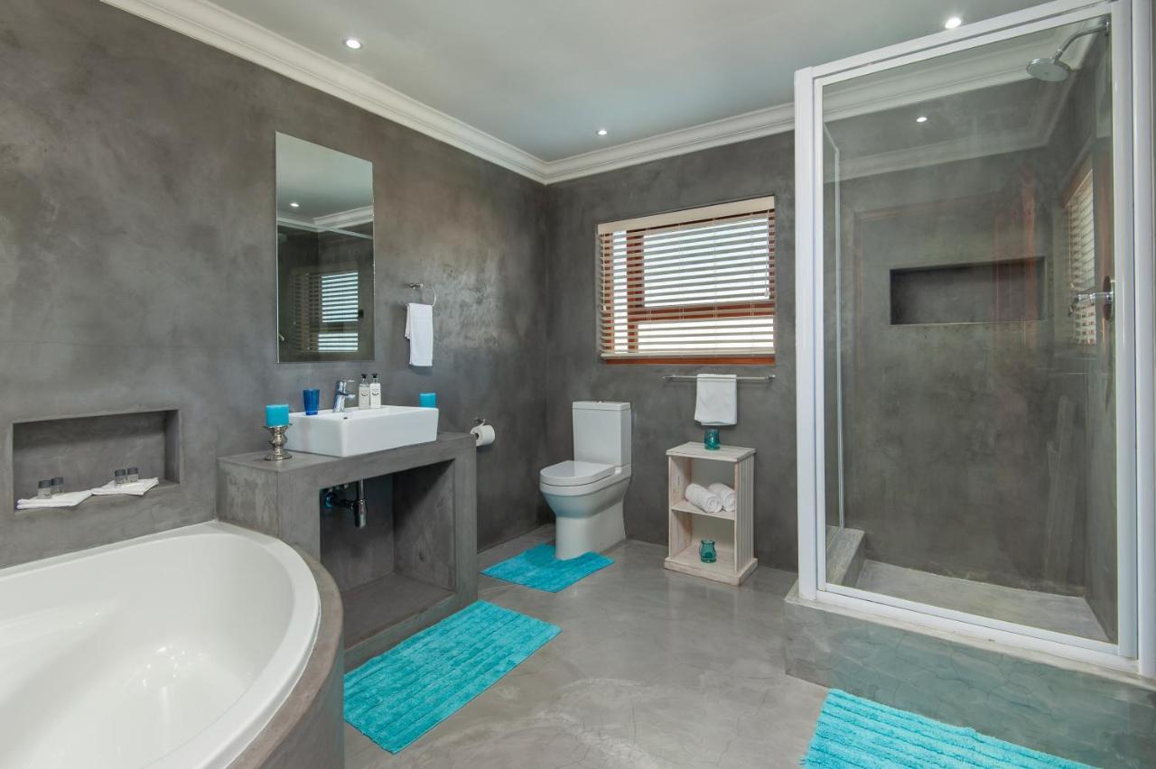 Comfort King Room