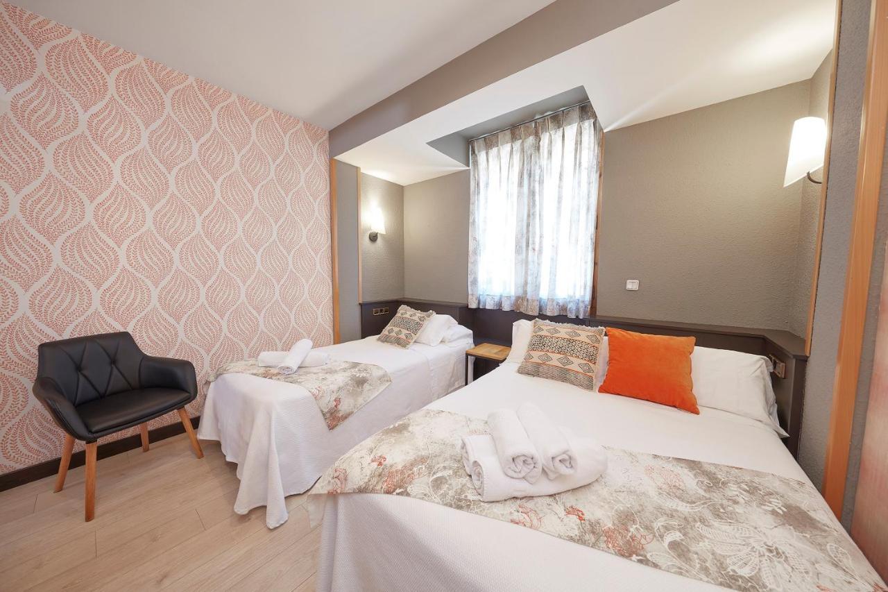 Triple Room (2 Adults + 1 Child)