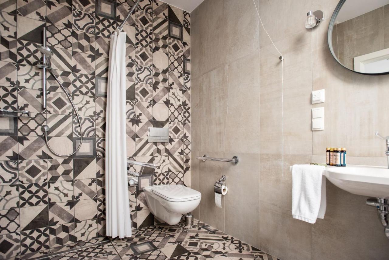 Premium King Room Disability Access