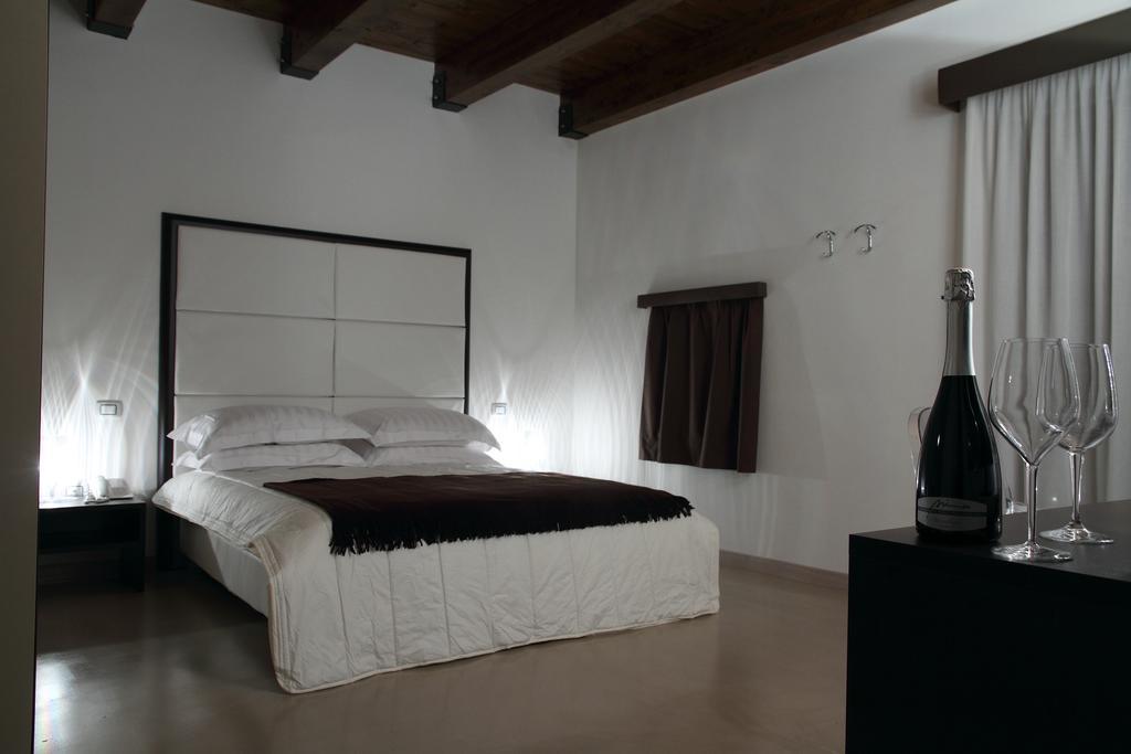 Deluxe Double or Twin Room with Sea View