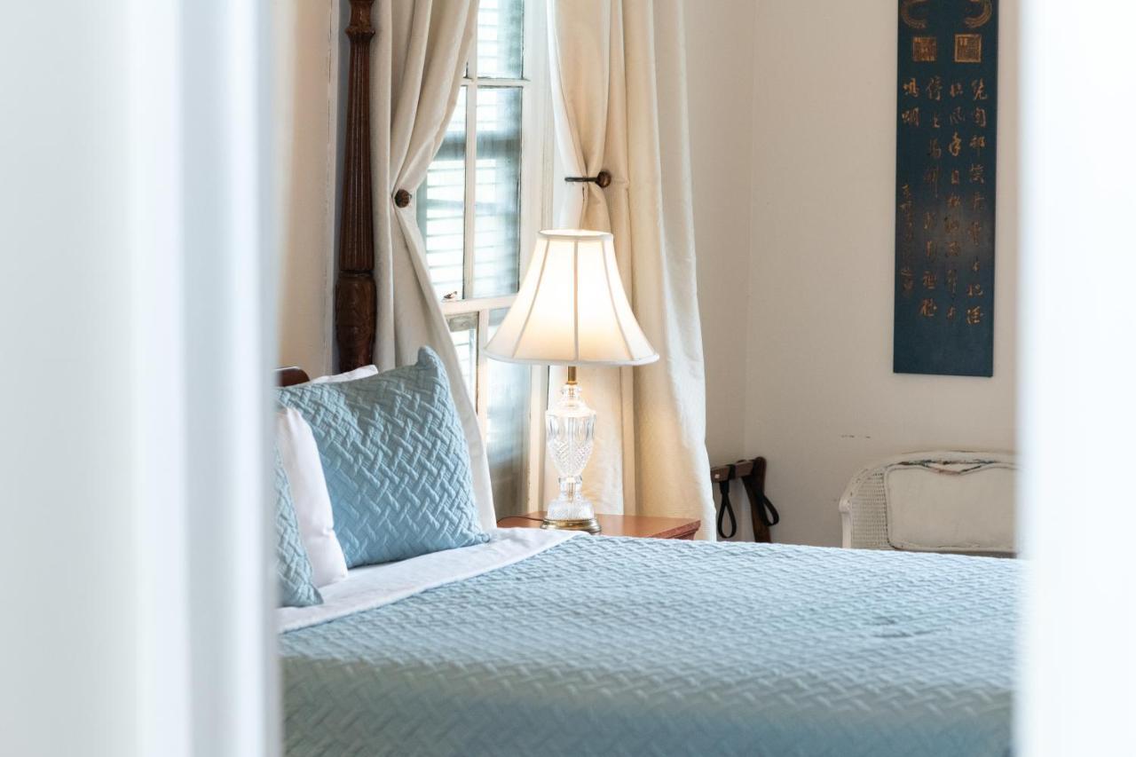 Queen Room with Balcony