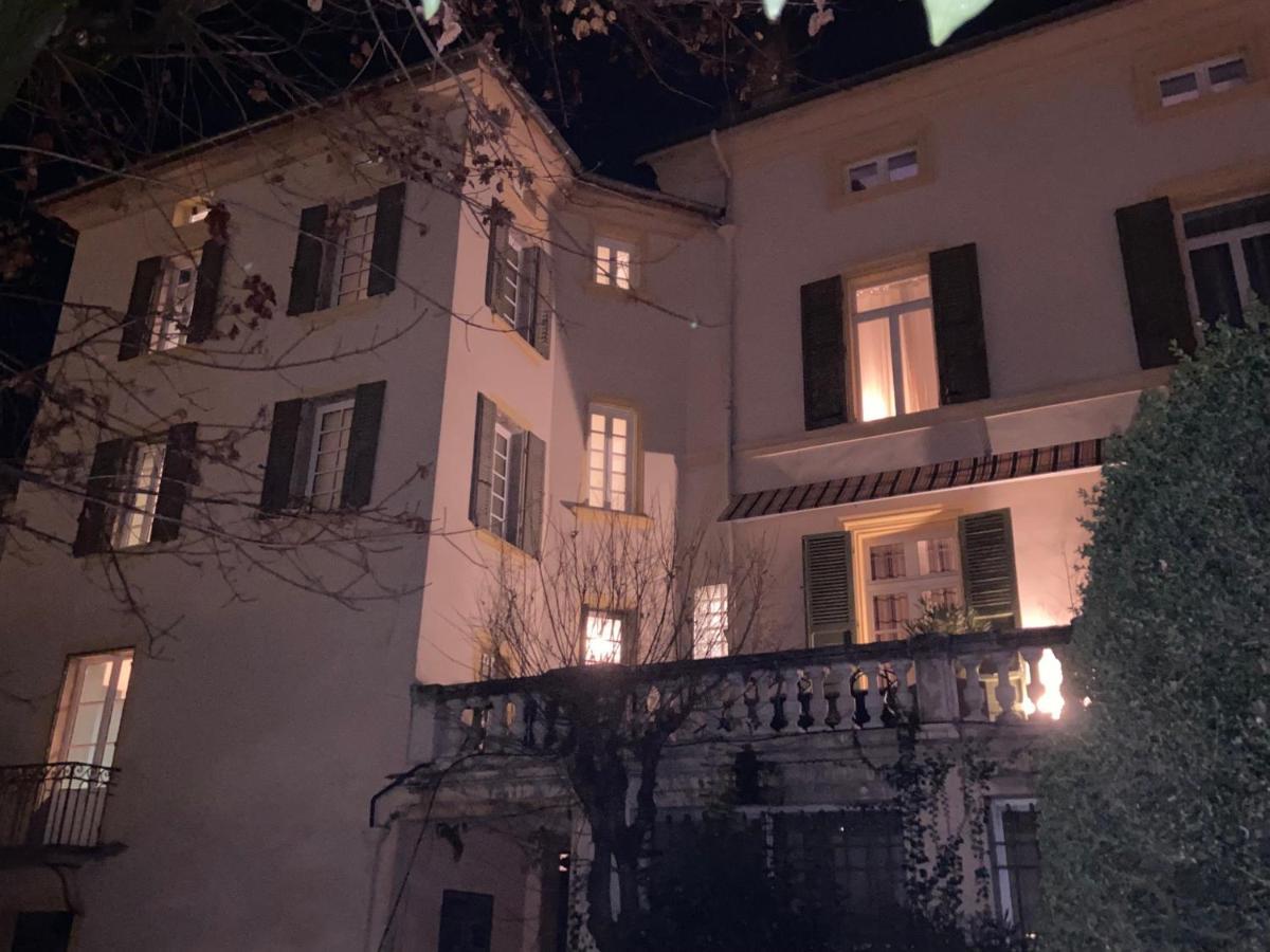 Chambre Lit King-Size avec Balcon