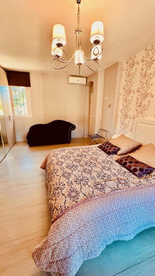 Chambre Double - Vue sur Piscine