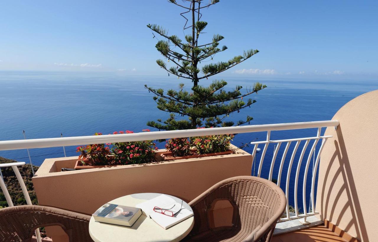 Junior Suite with Sea View,1433128309:JPEG