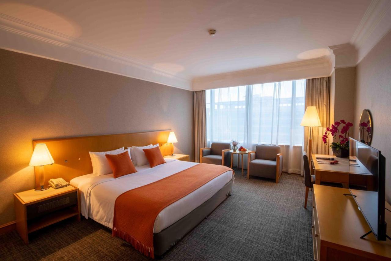 Standard Queen Room