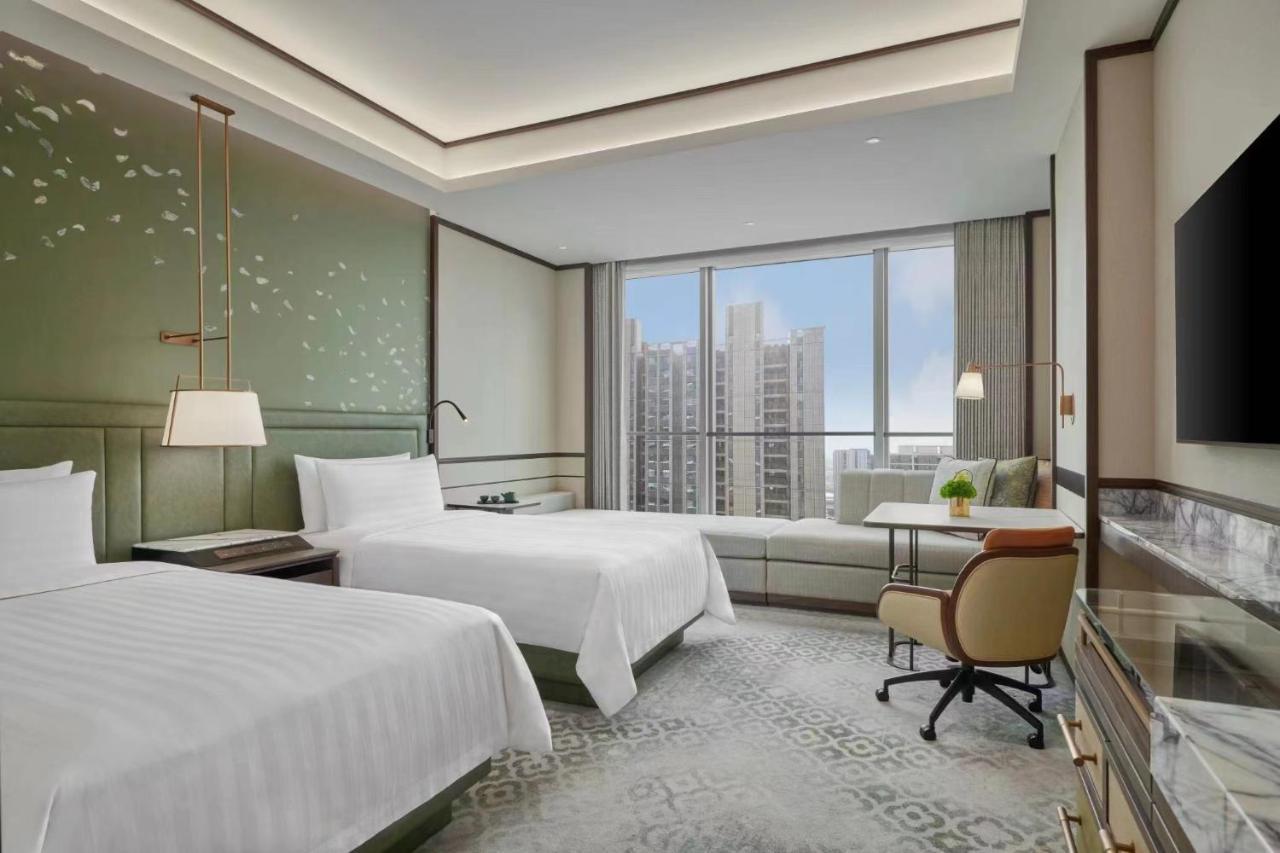Deluxe River View Twin Room