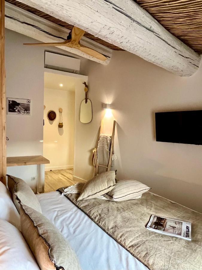 Chambre Double - Vue sur Piscine