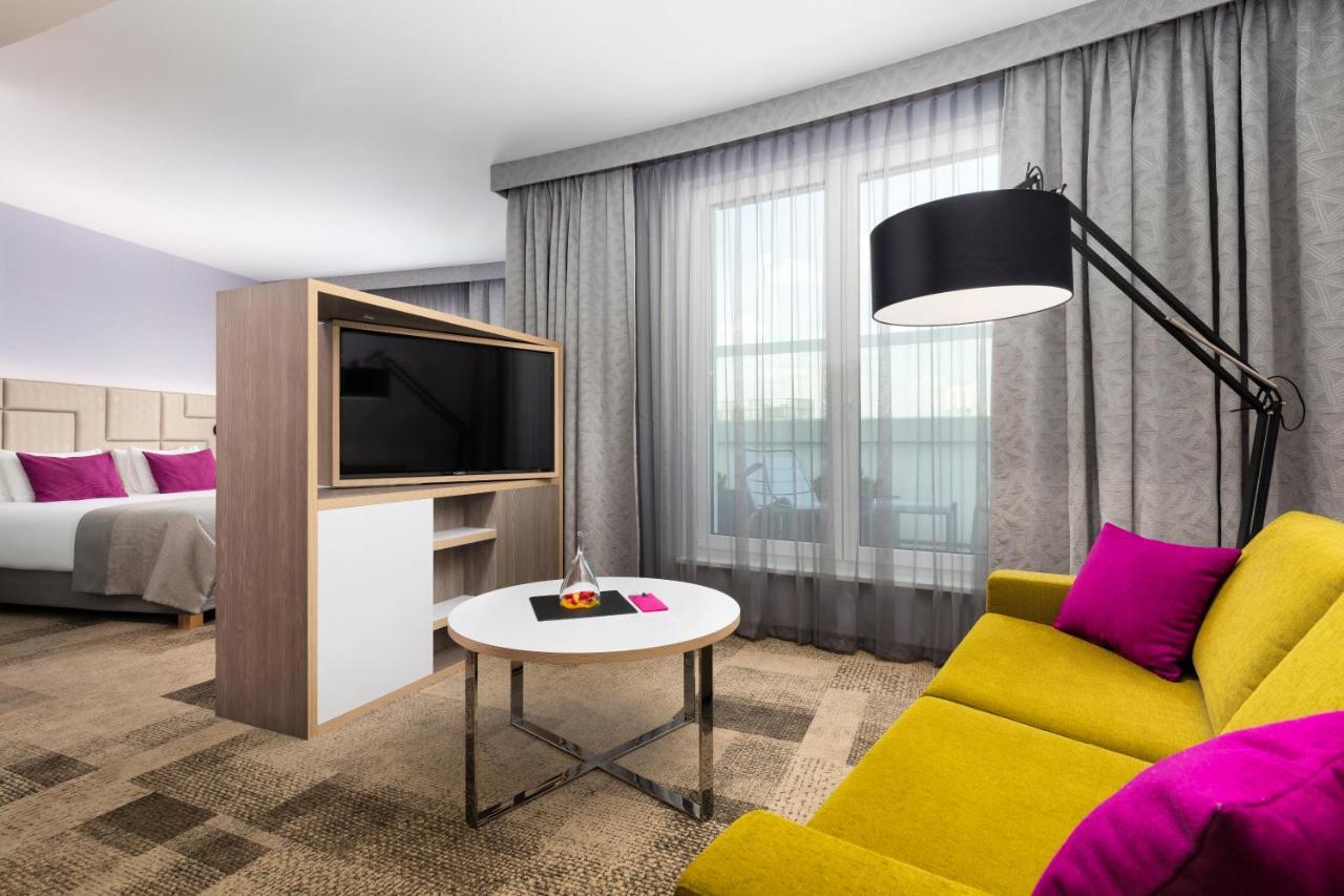 Suite Junior avec 1 Lit Double et Canapé