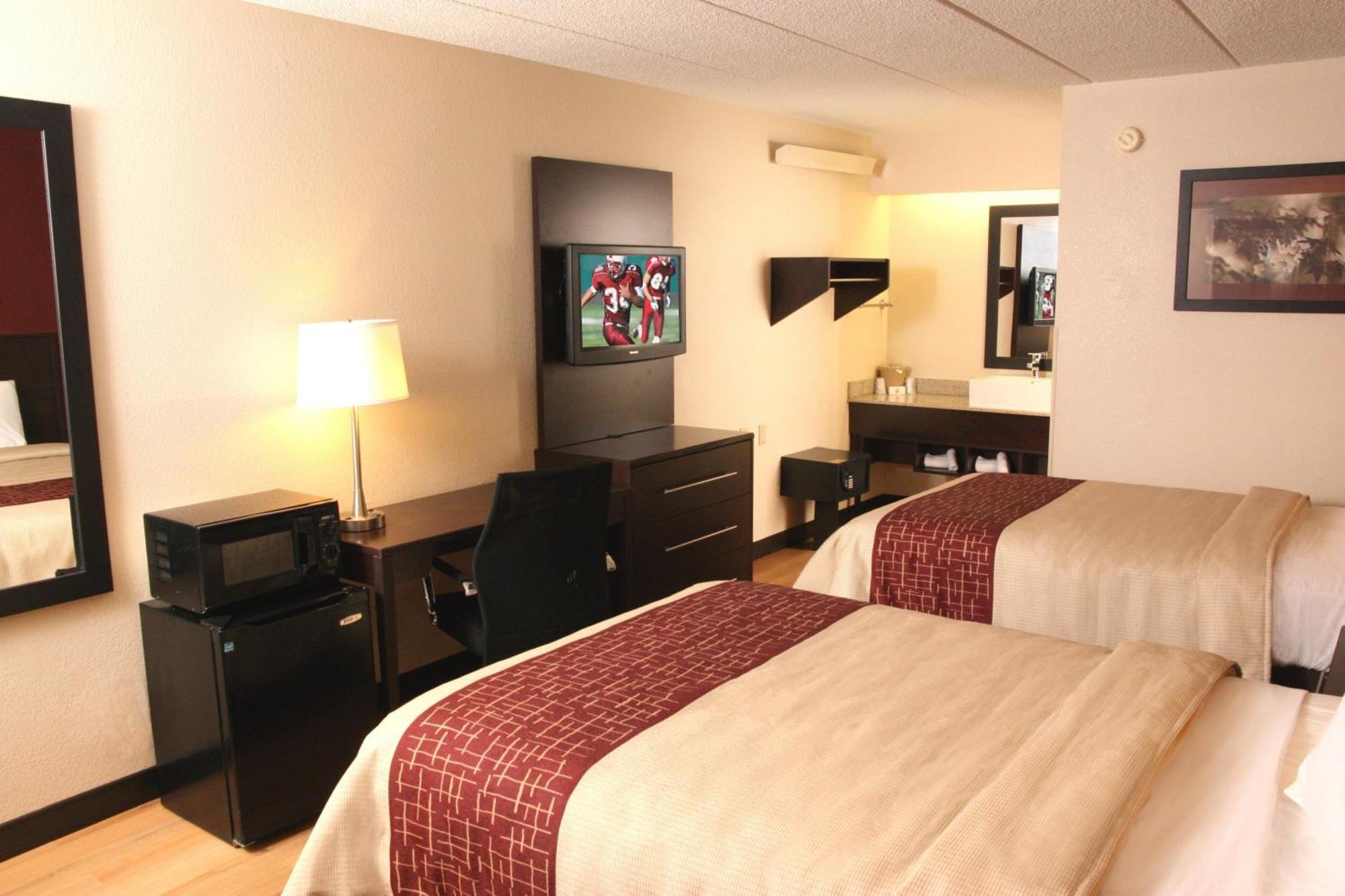 Deluxe Room Two Double Beds Smoke