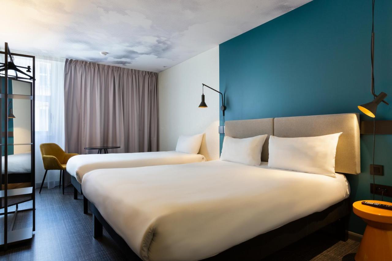 Standard Room with one double and one single bed