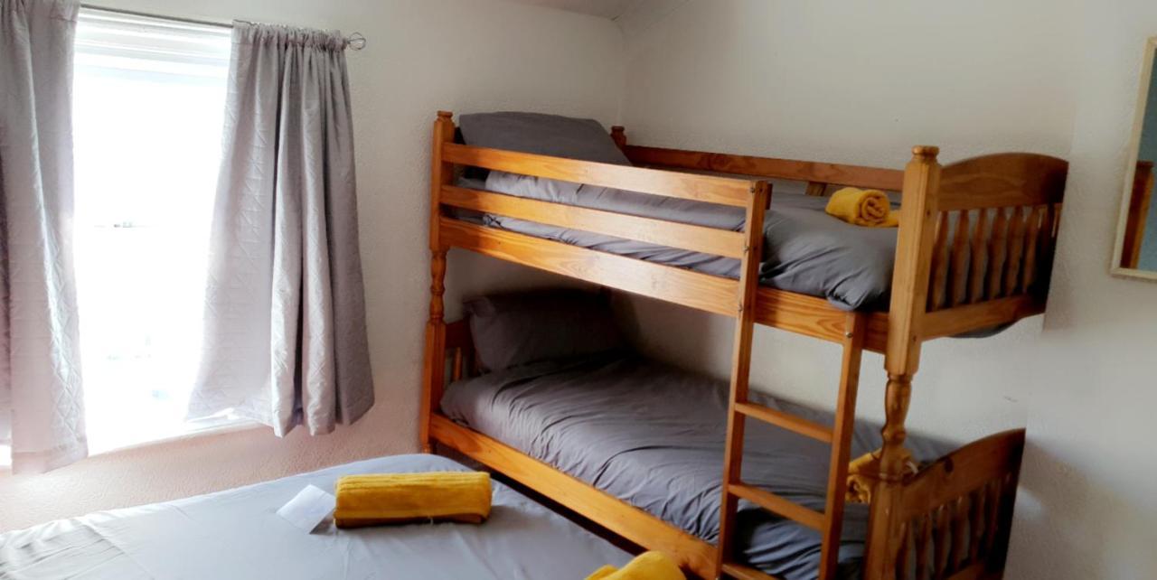 Quarto Família com Chuveiro