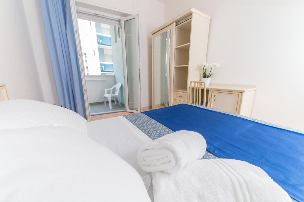 Doppelzimmer mit Balkon