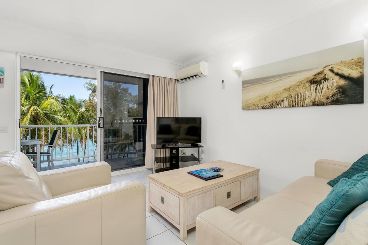 One-Bedroom Beachfront Apartment - Top Floor