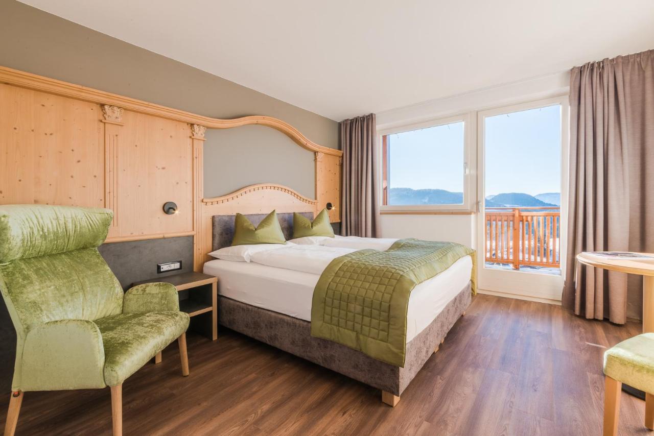 Double Room Mountain View