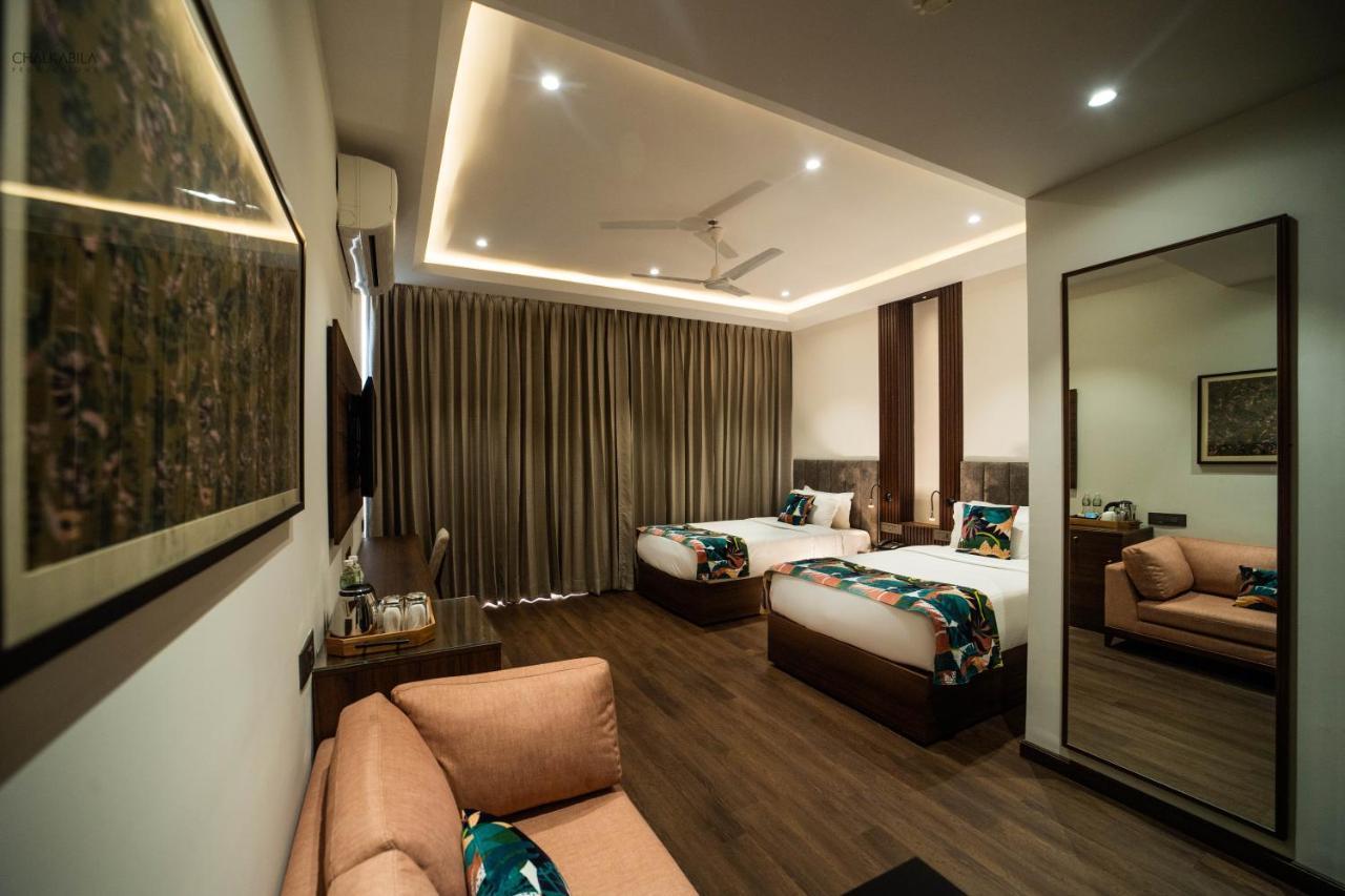 Elegant Twin Bed Room