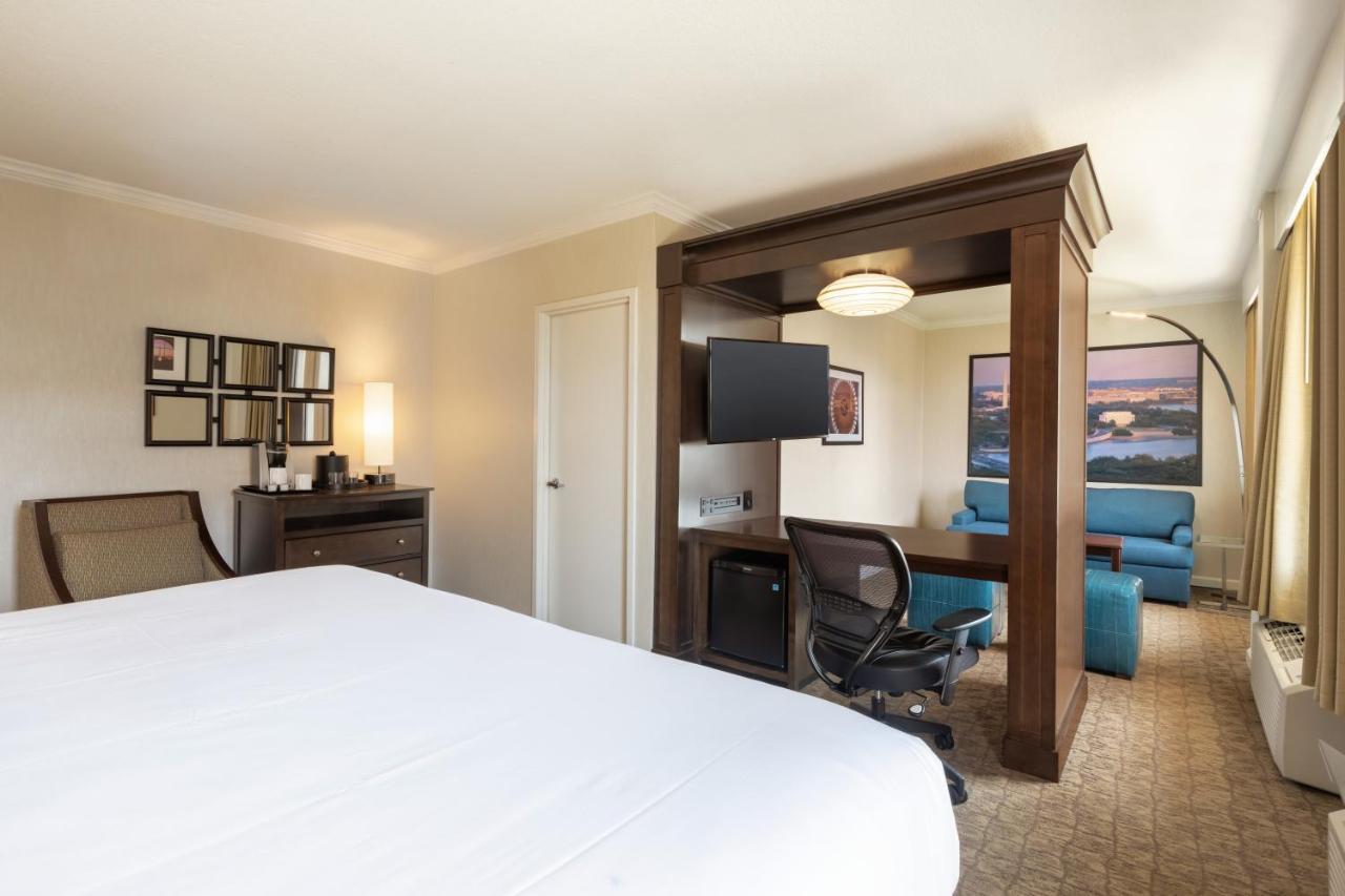 Junior King Suite