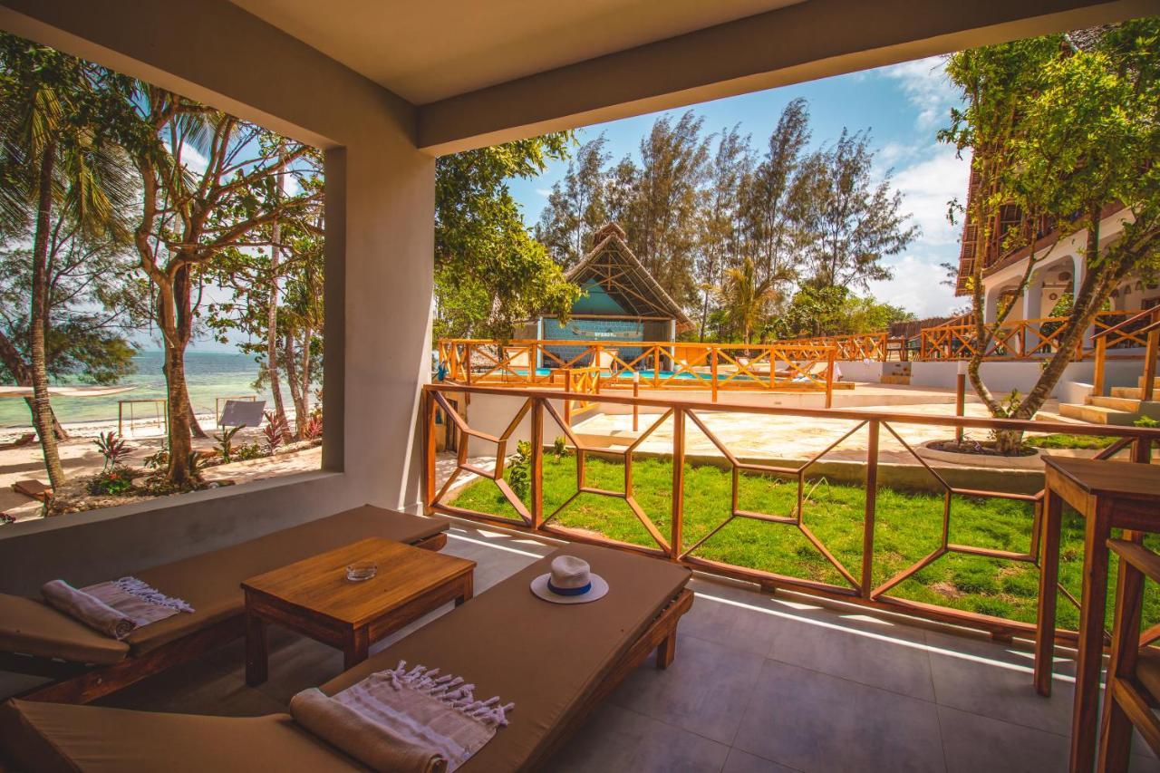 Chambre Double Deluxe avec Balcon - Vue Partielle sur Mer