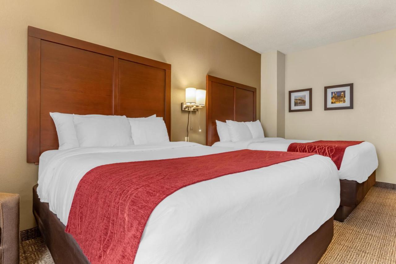 Queen Room with Two Queen Beds - Non-Smoking