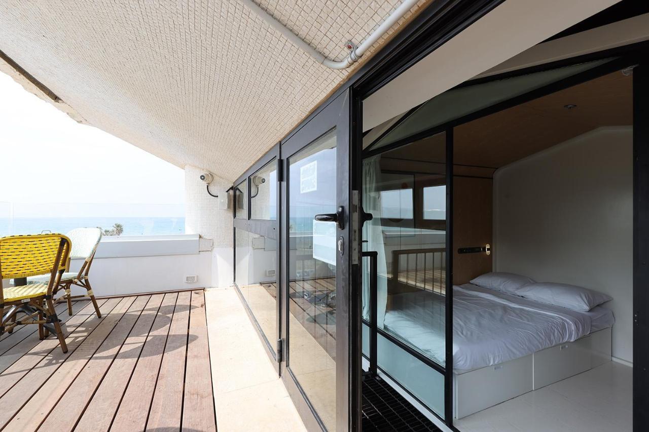 Double Tall Sea View Balcony Pod