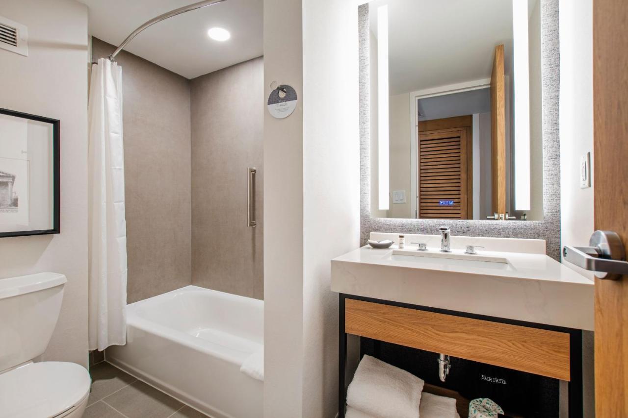 Guest room, 1 King