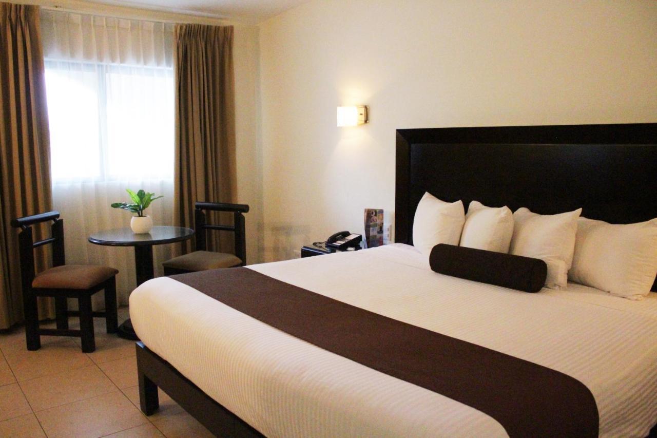 Double Room with Two Double Beds - Non-Smoking