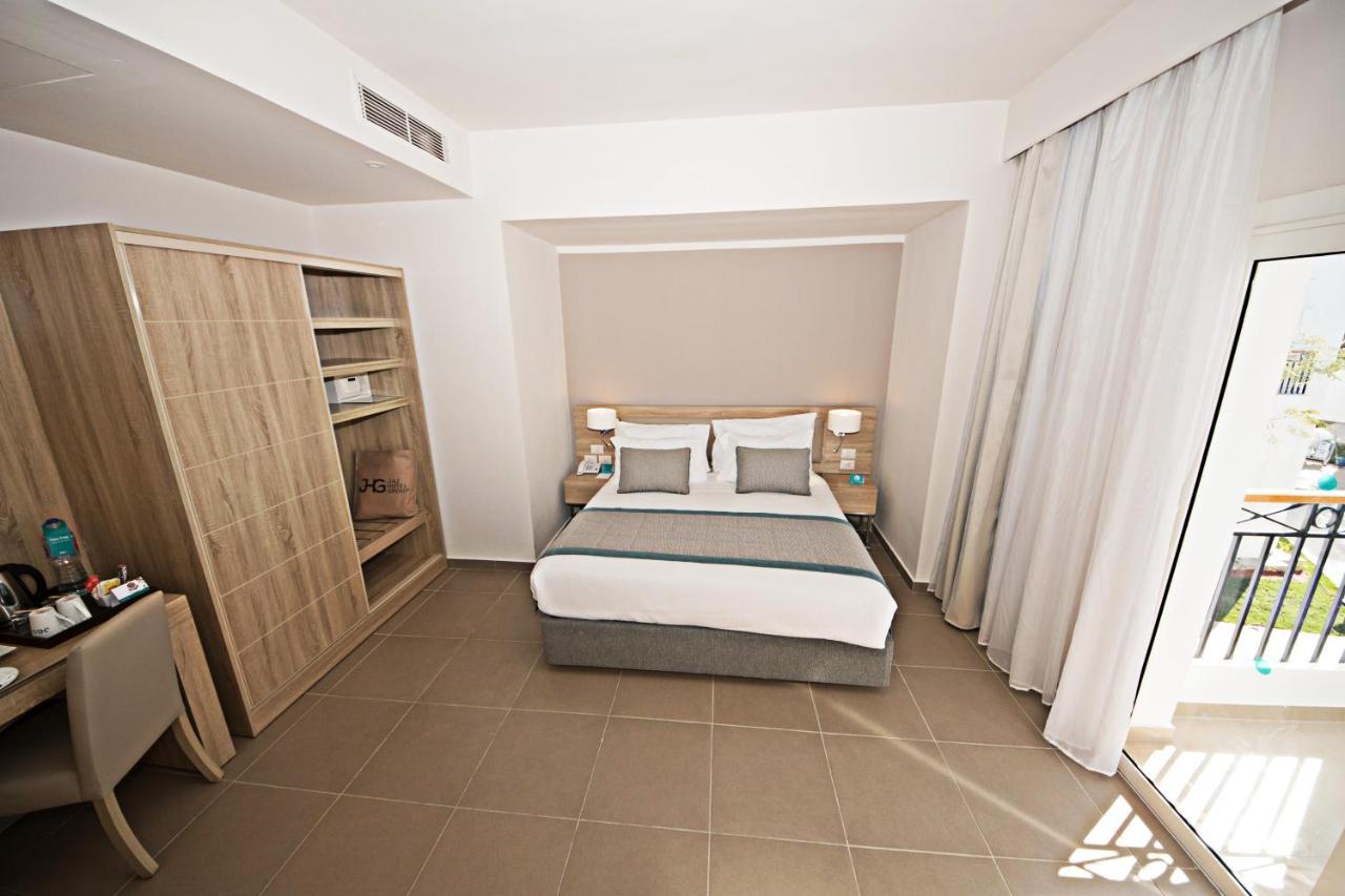 Standard, Queen Bed, Garden View,1219666585:JPEG