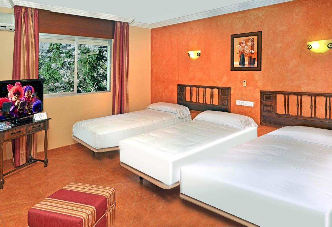 Double Room Extra Bed,1431968005:JPEG