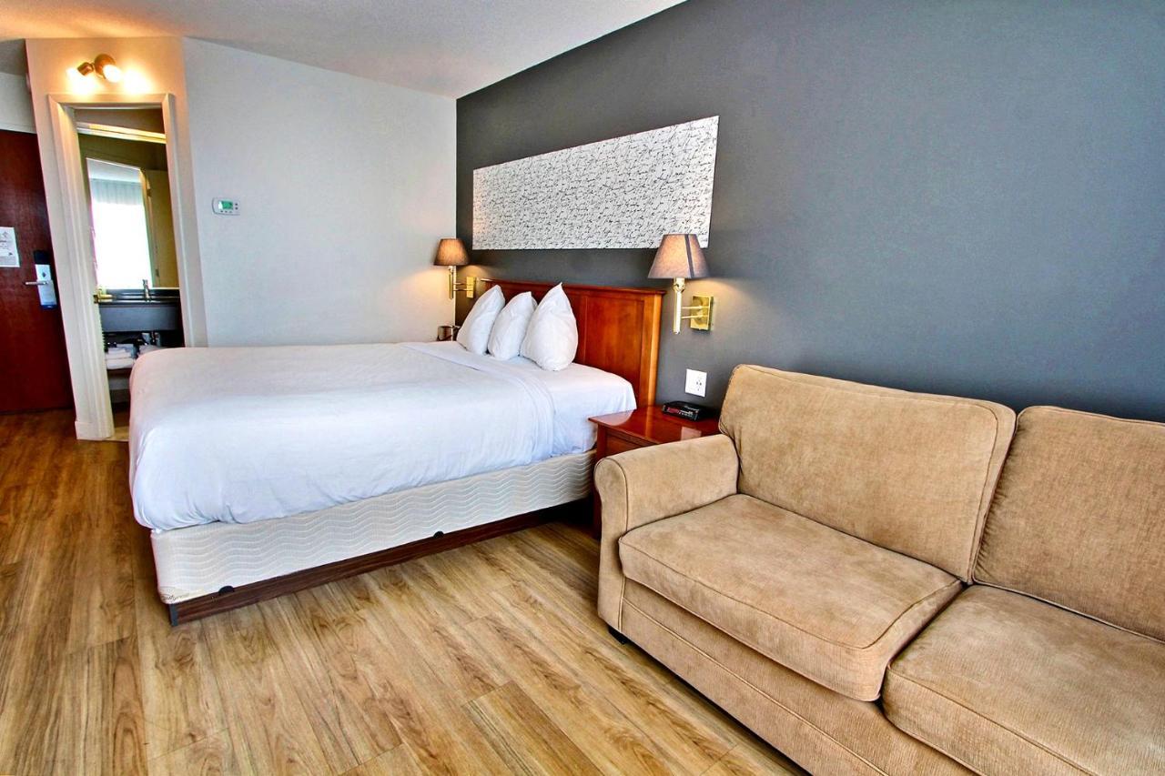 Classic Quadruple Room