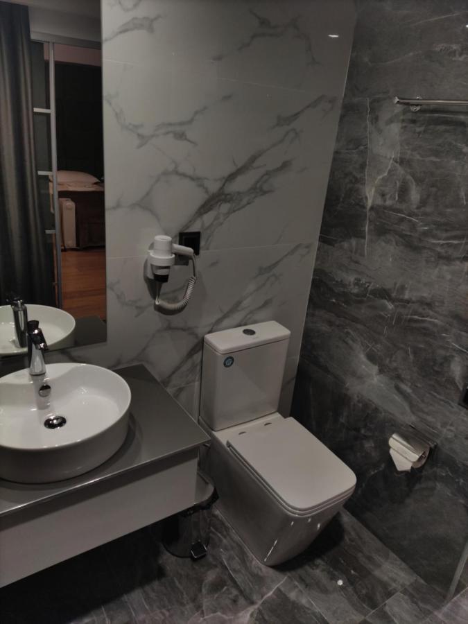 Deluxe Double or Twin Room Pool View