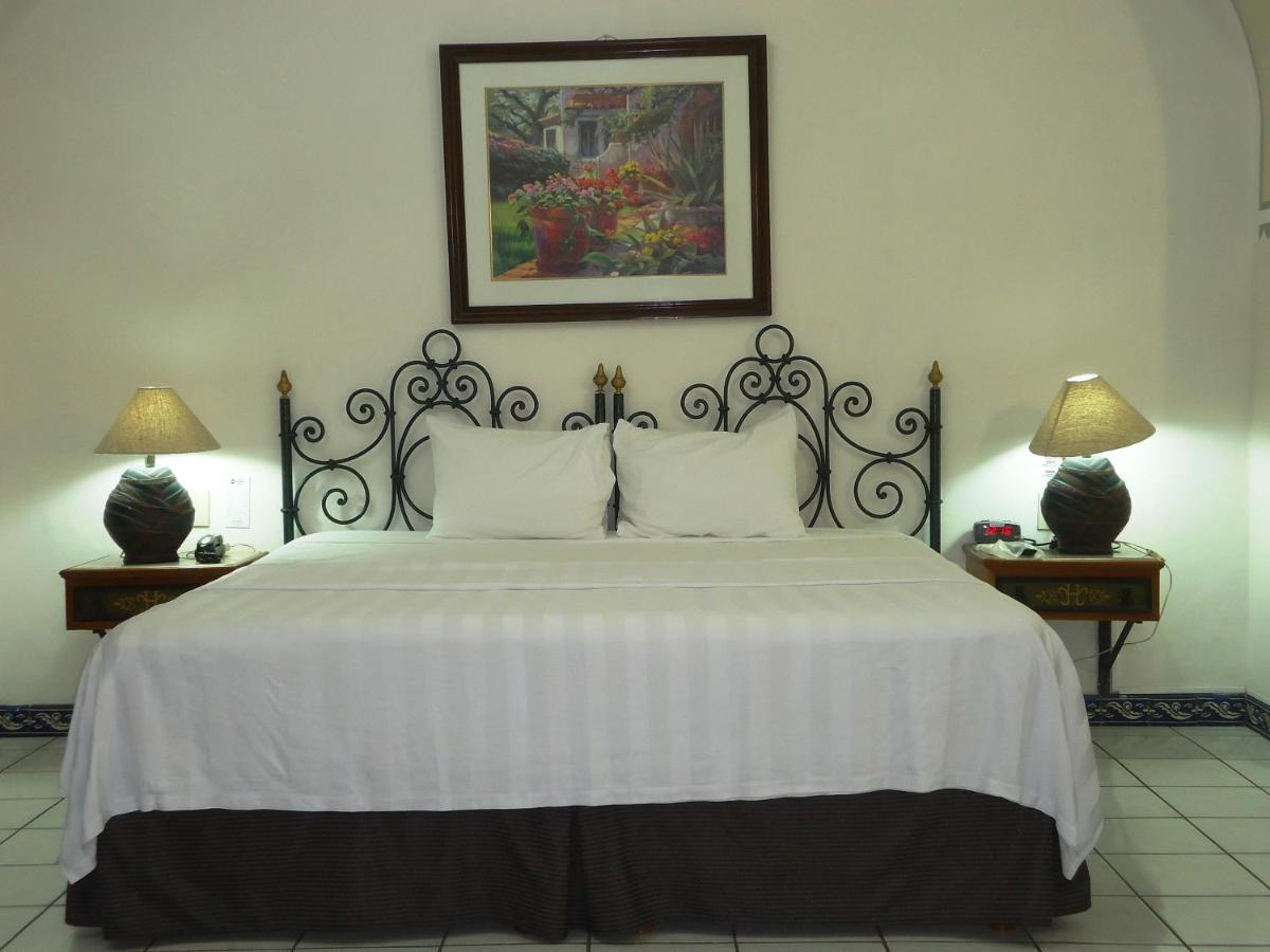 Suite with Garden View