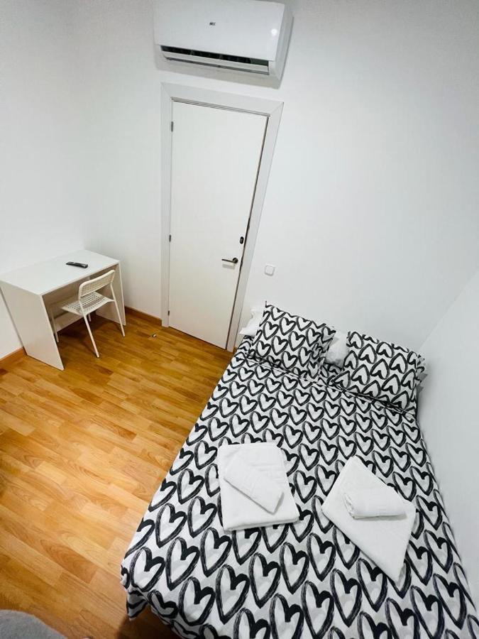 Tweepersoonskamer met Gedeelde Badkamer