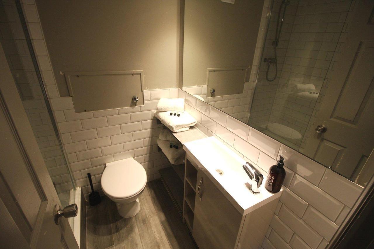 Double Room Walk-in Shower