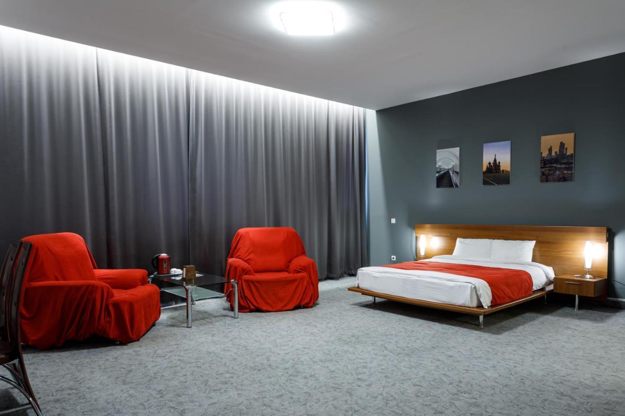 Large Double Room