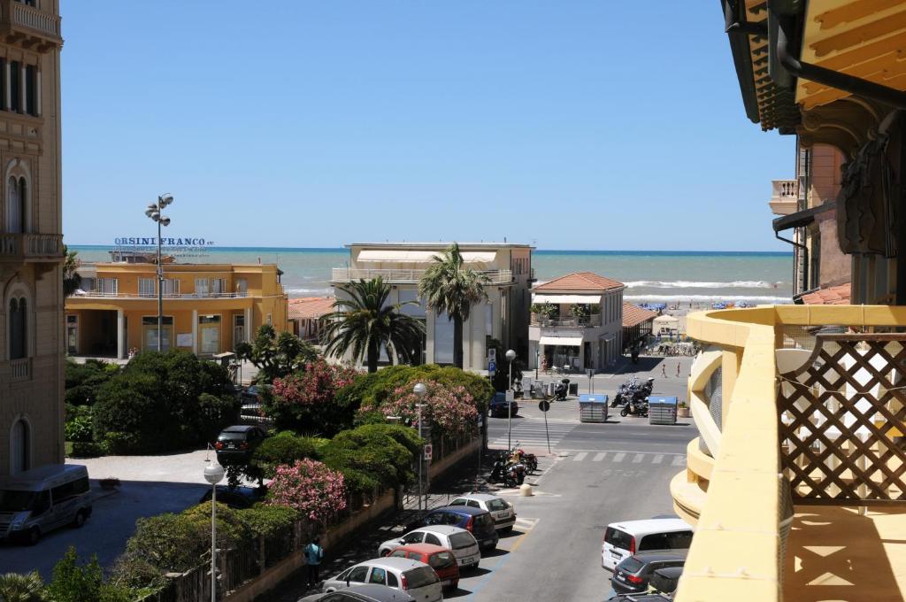 Triple Room with Balcony and Sea View