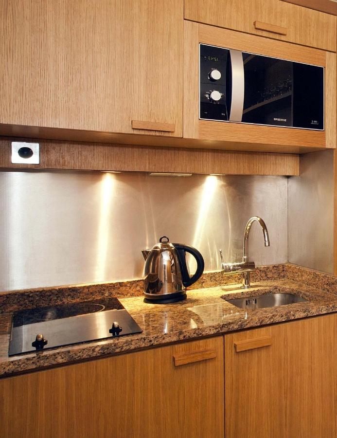 Studio,1200620098:JPEG