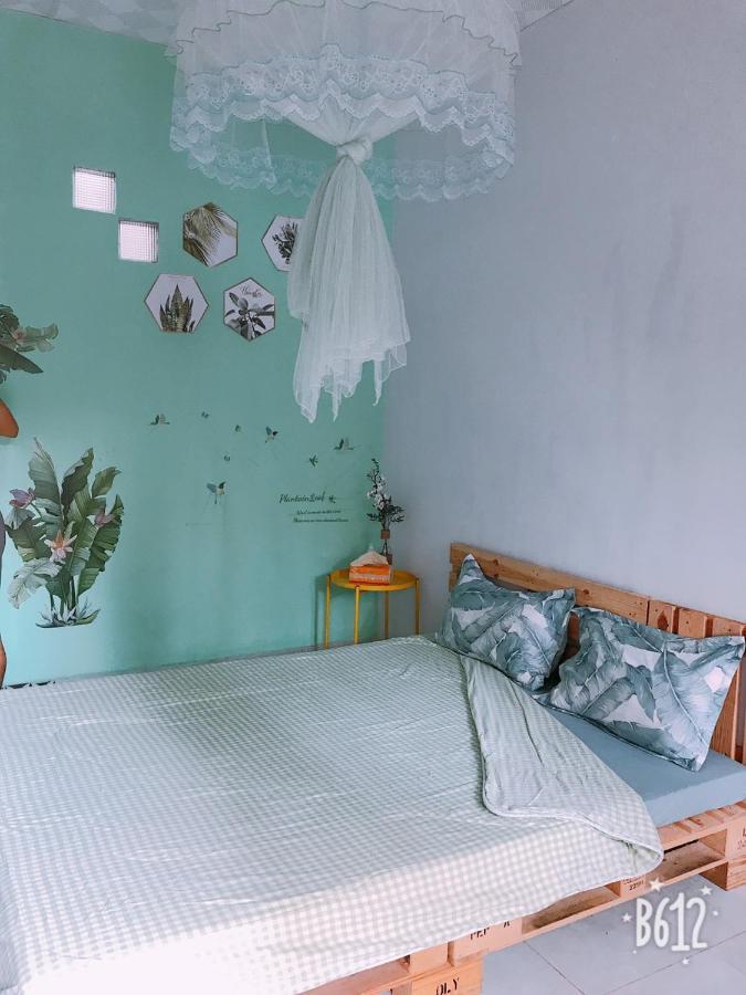 Queen Room with Garden View