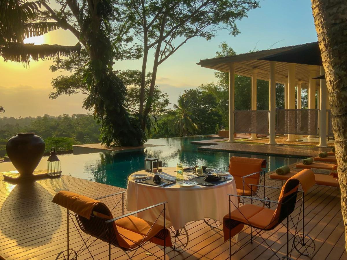 One-Bedroom Colonial mansion Pool