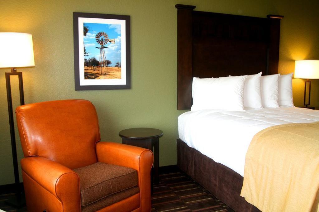 Standard Queen Room with Two Queen Beds - Non Smoking