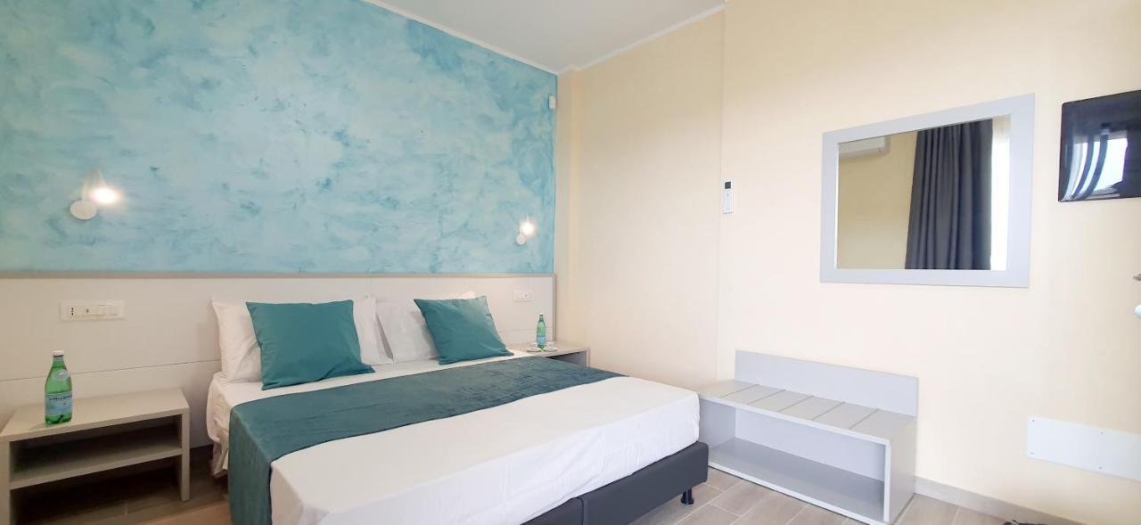 Dreibettzimmer mit Meerblick