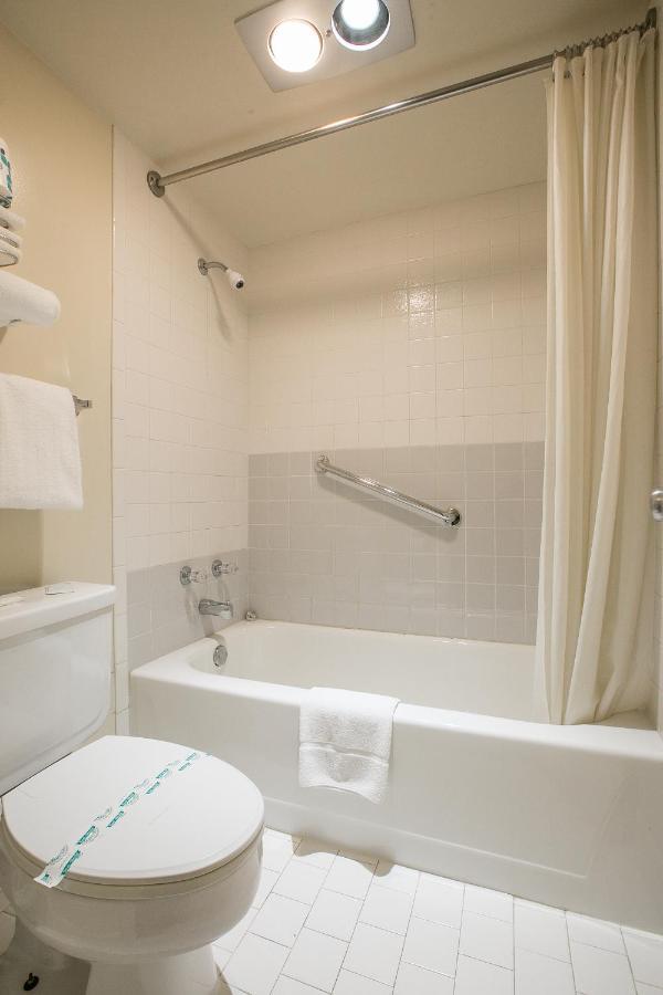 Superior King Suite