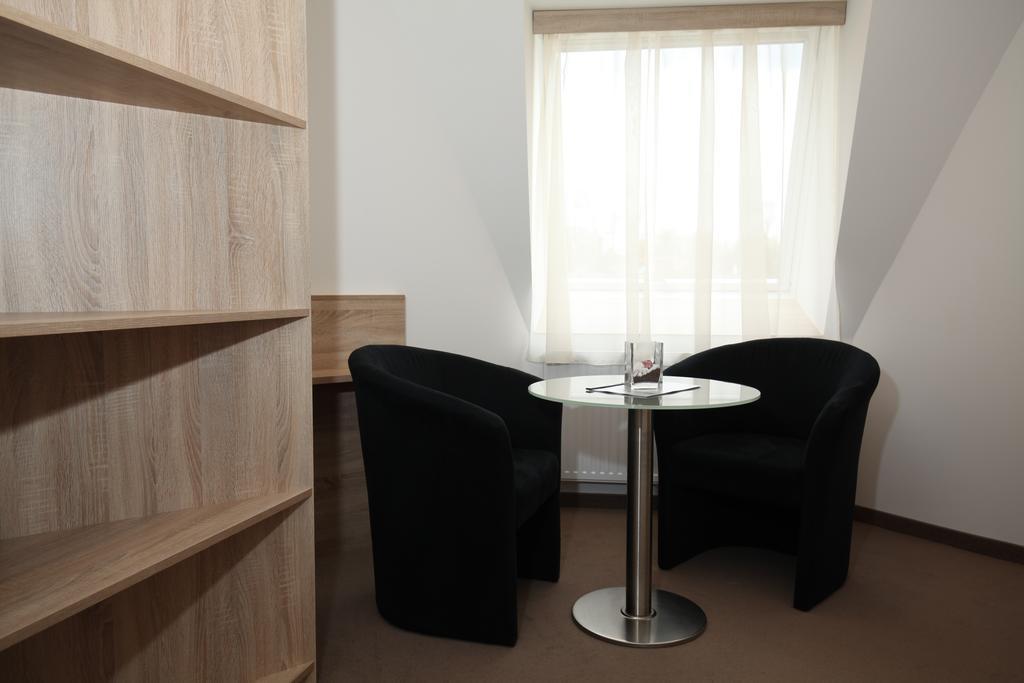 Double Room,1774460008:JPEG