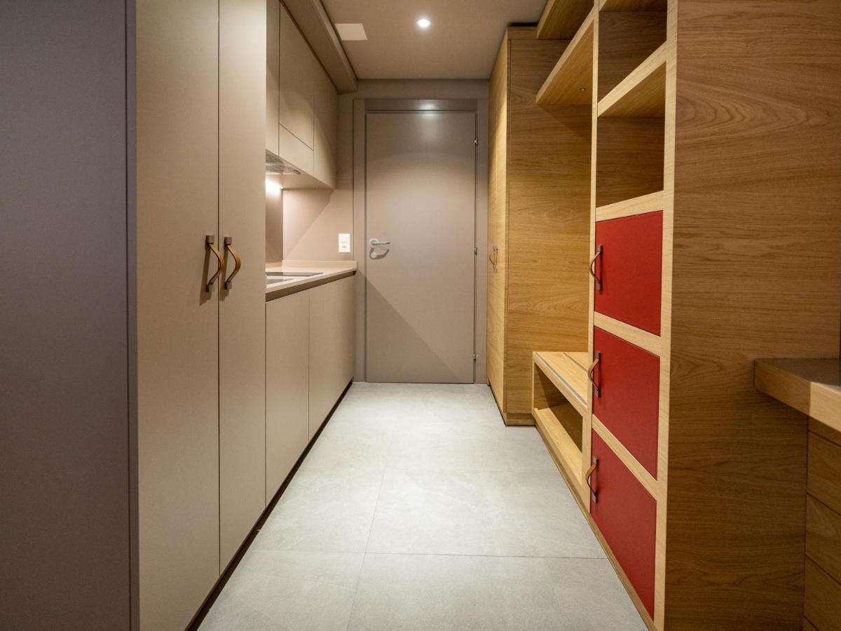 Suite Junior Deluxe con zona de cocina y vistas al patio - Adaptada para personas con discapacidad