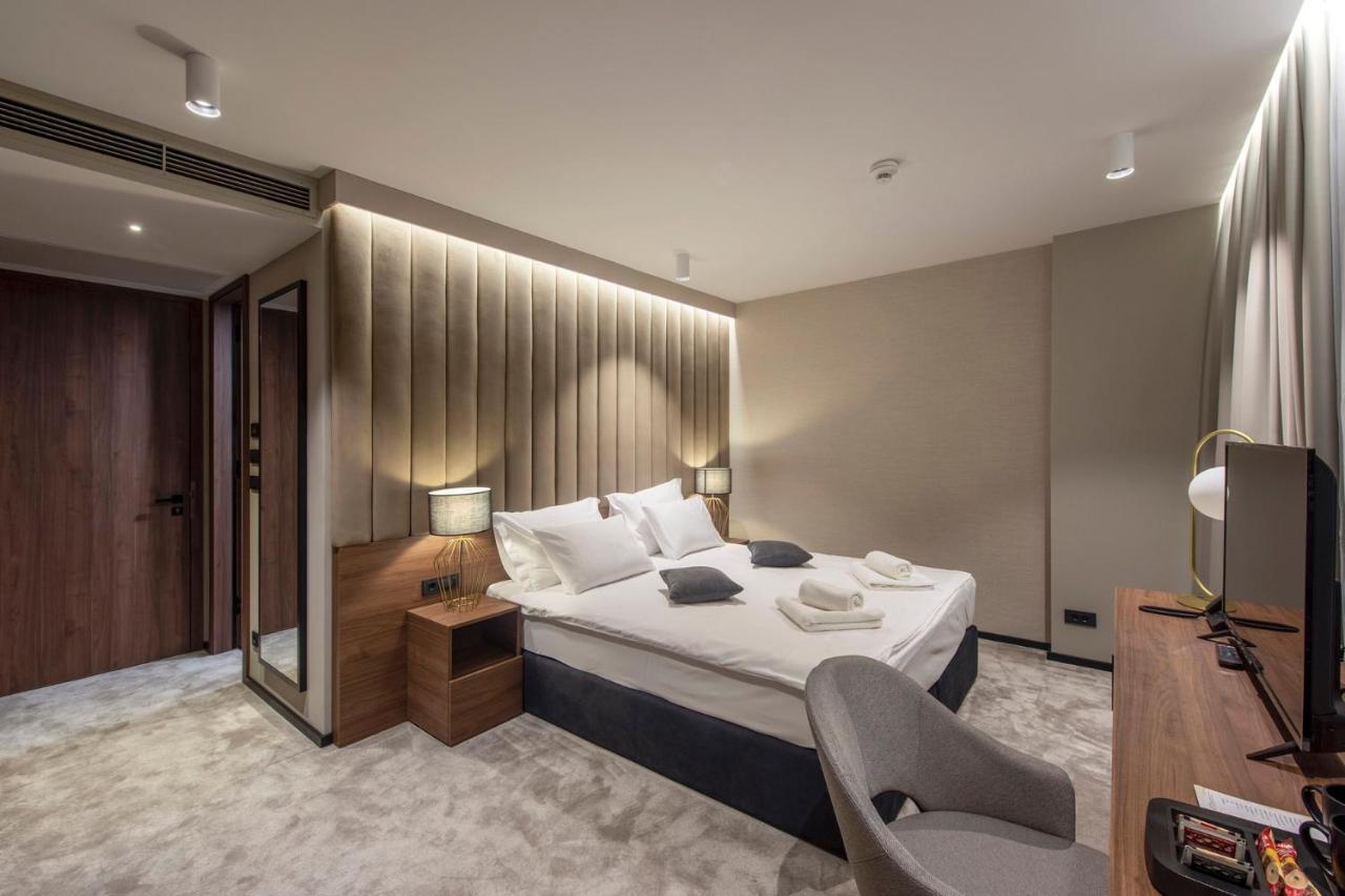 Standard Zimmer mit Kingsize-Bett